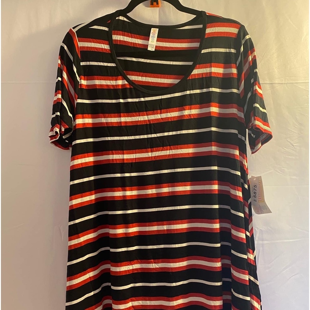 NWT LuLaRoe Perfect T Top - Picture 1 of 8
